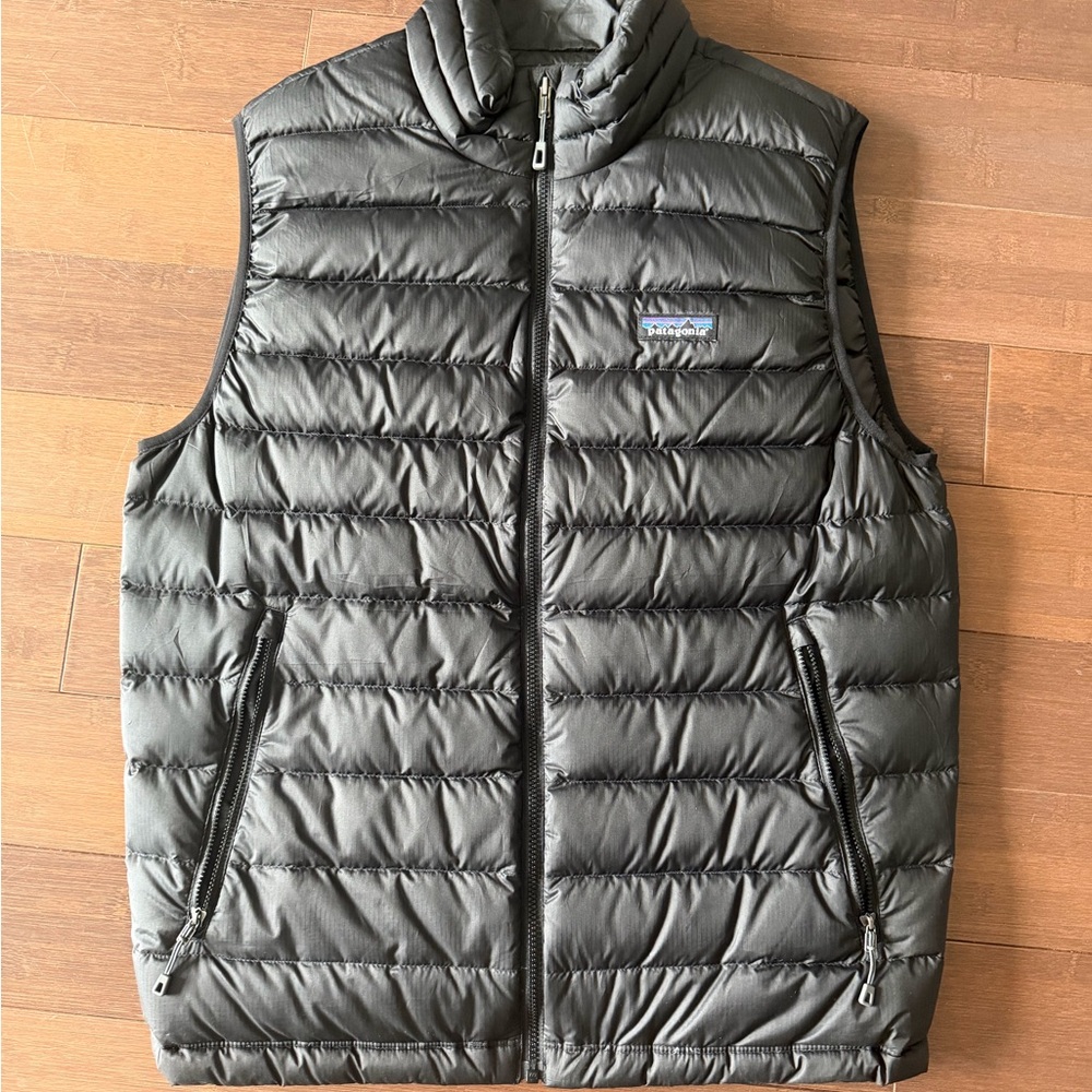 Patagonia Men's Black Puffer Vest